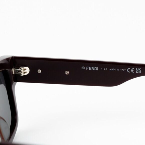 NEW Fendi FE40091U FENDIGRAPHY 69A Bordeaux Grey Unisex Square Sunglasses
